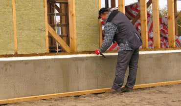 Jak docieplać nową i już istniejącą fasadę wentylowaną?