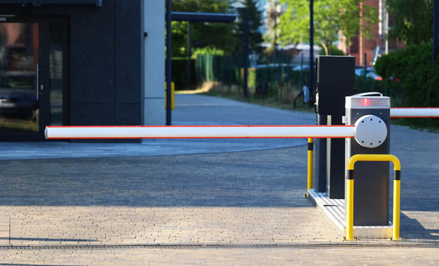 Pilot do szlabanu – wygoda i bezpieczeństwo, bez których trudno się obejść